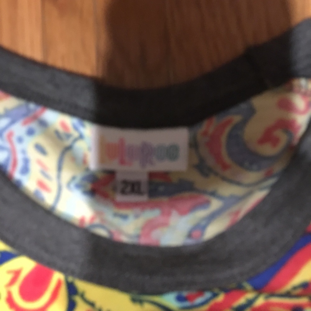 LuLaroe Randy baseball tee - Picture 2 of 3