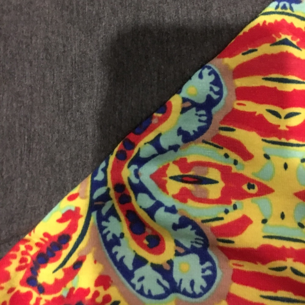 LuLaroe Randy baseball tee - Picture 3 of 3