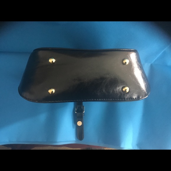 Vintage inspired crossbody - Picture 4 of 5