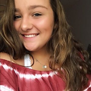 Meet your Posher, Juliana
