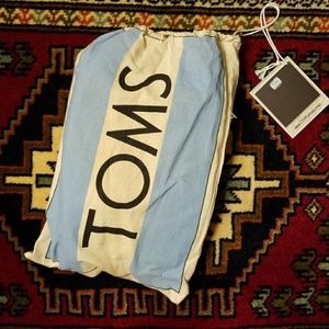 brand new white toms