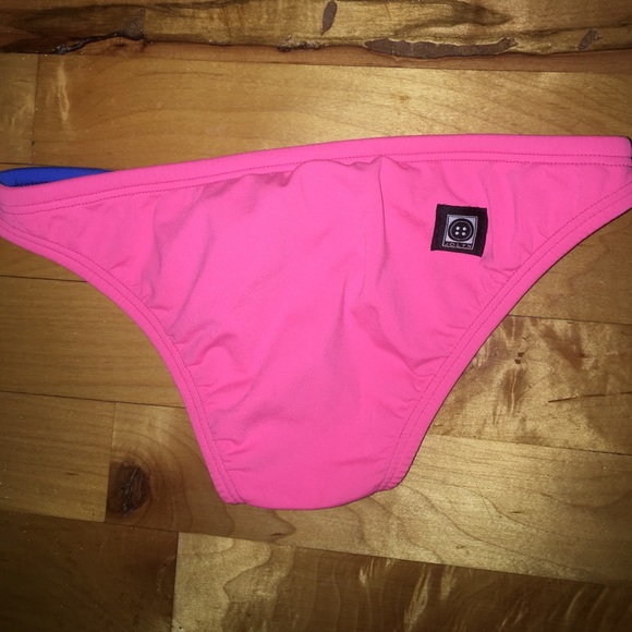 Jolyn tops and bottoms - Picture 3 of 5