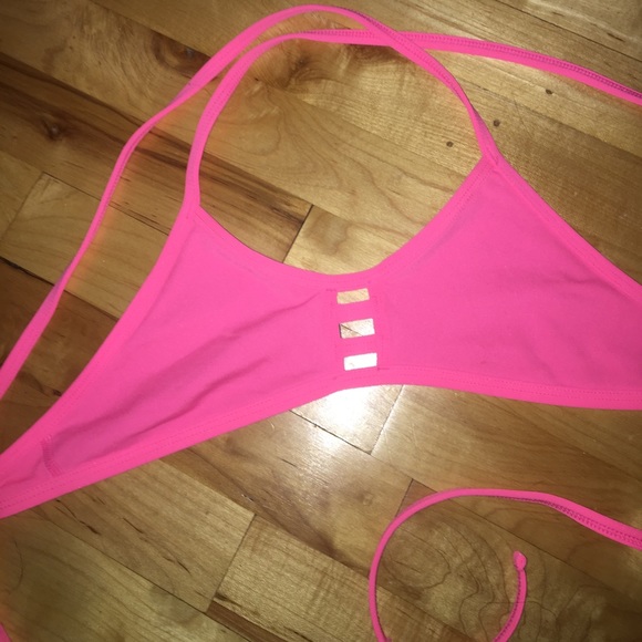 Jolyn tops and bottoms - Picture 4 of 5