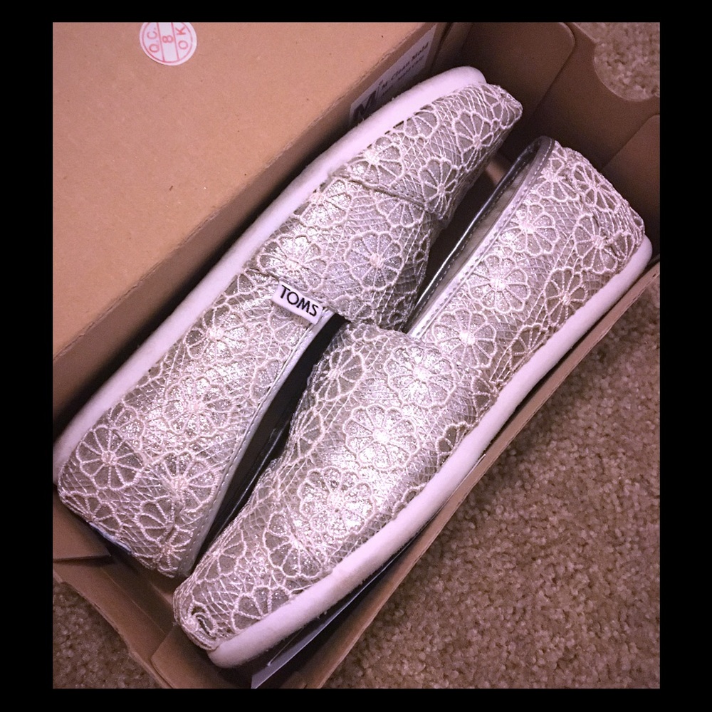 TOMS Silver Glitter Crochet 5.5Y Kids / Youth
