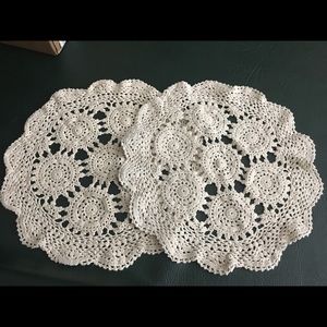 Set of 2 lace dowries