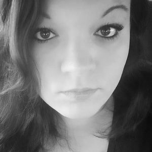 Meet your Posher, Desiree