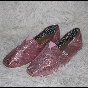 Pink glitter TOMS! NWOT!