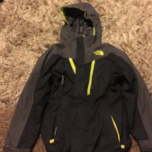 Worn boys north face jacket (good condition)