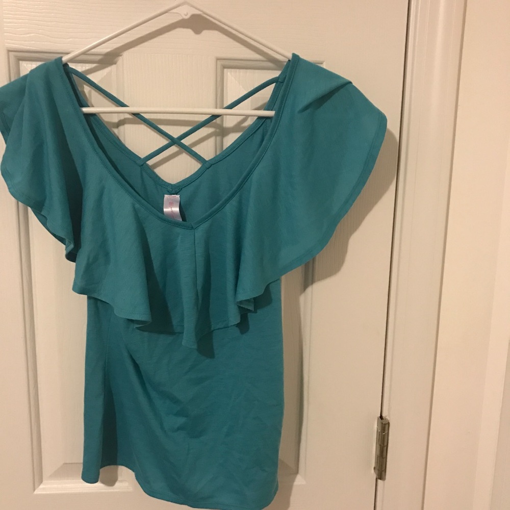 💕Turquoise top! 💕 - Picture 2 of 2