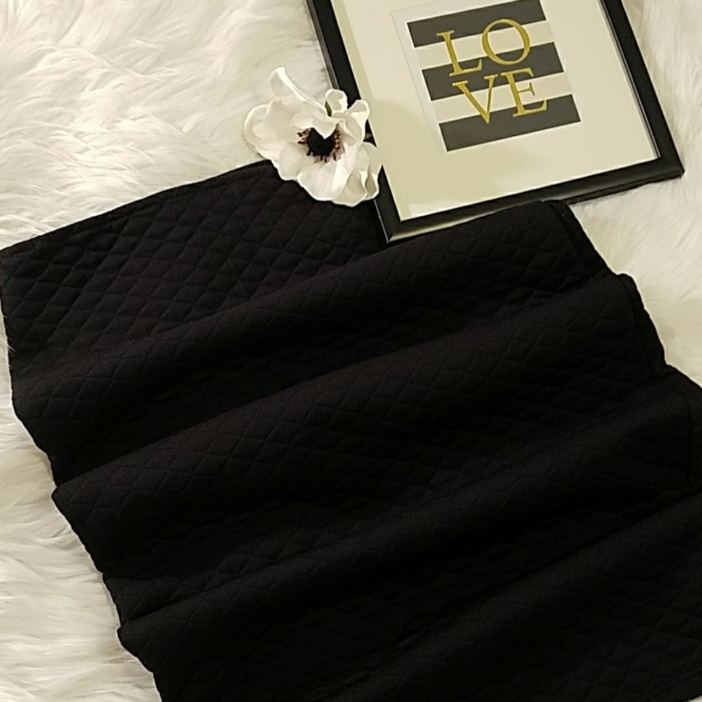 Black Patterned Pencil Skirt
