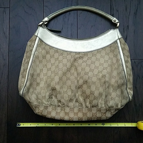 Gucci Distressed Gold Signature Large Purse - Picture 2 of 7
