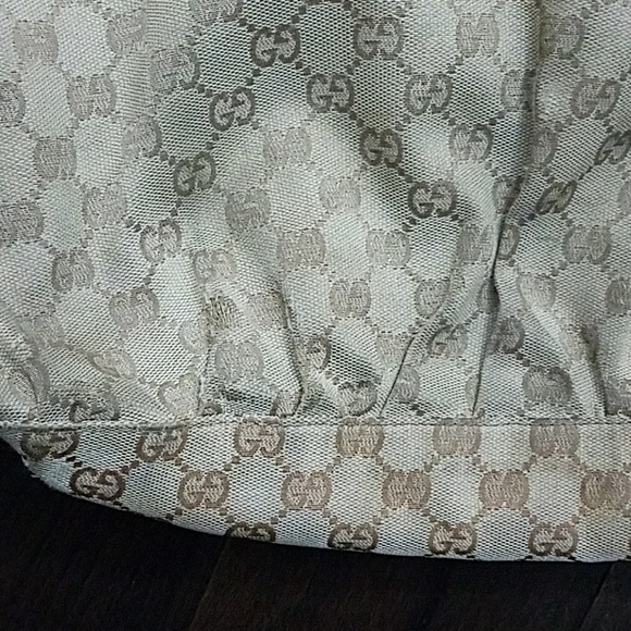 Gucci Distressed Gold Signature Large Purse - Picture 7 of 7