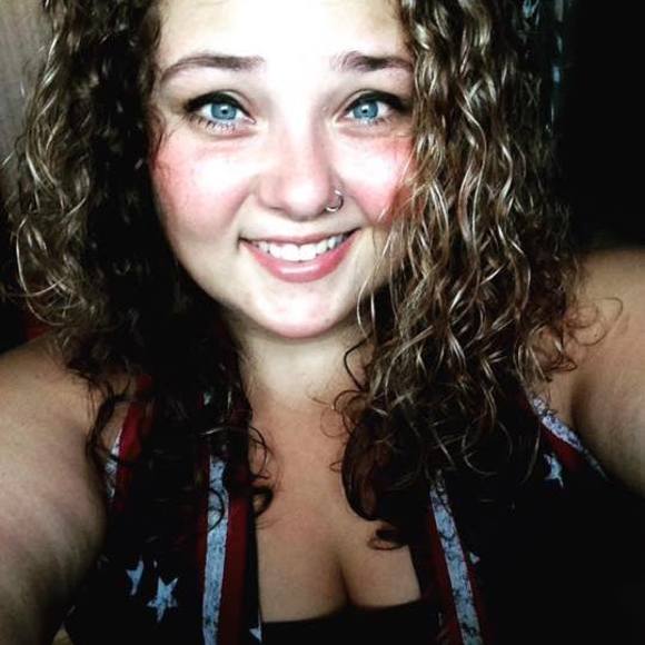 Meet your Posher, Taylor - Picture 1 of 1