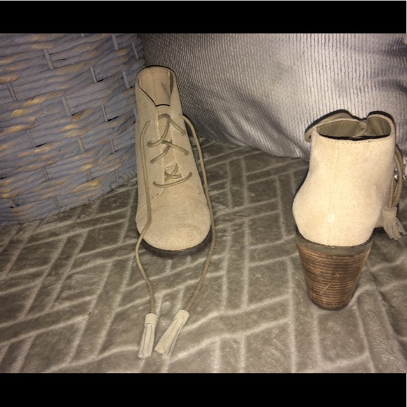 👌🏼Booties😍 OFFERS ACCEPTED🤗 - Picture 3 of 3