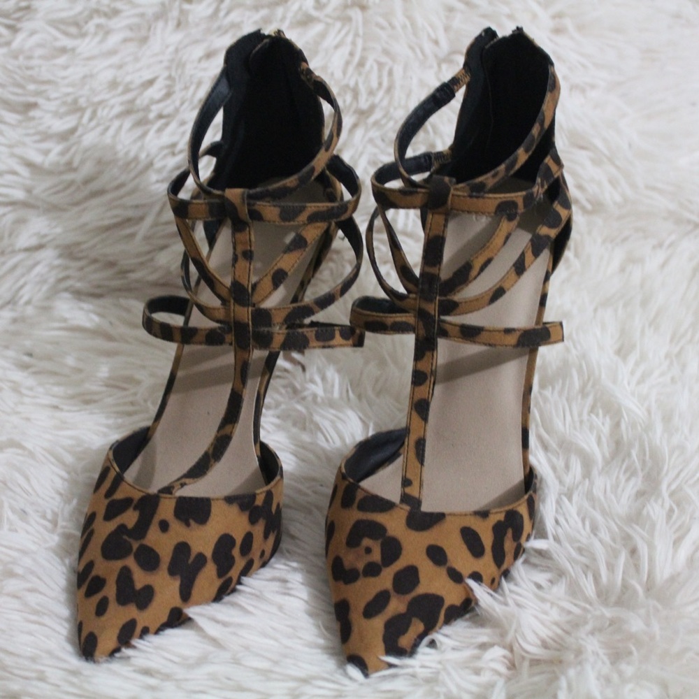 🎉🎉ASOS CHEETAH POINTY HEEL 🎉🎉