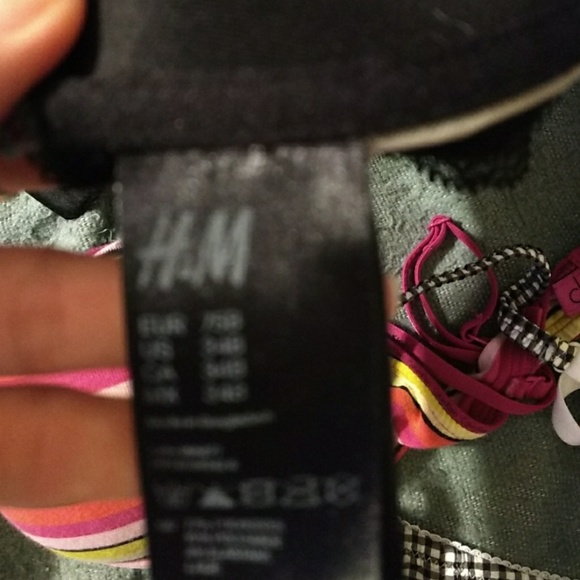 Bras - Picture 2 of 2