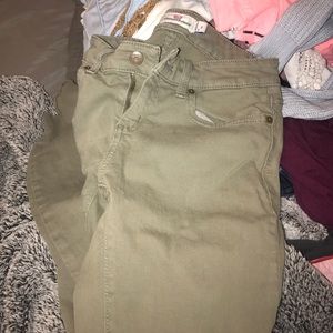 Cute vineyard vines jeans