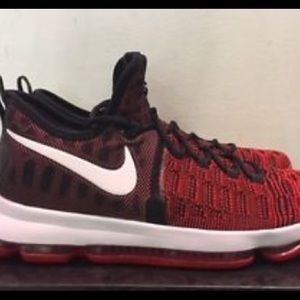 Kd 9 university red sz 11