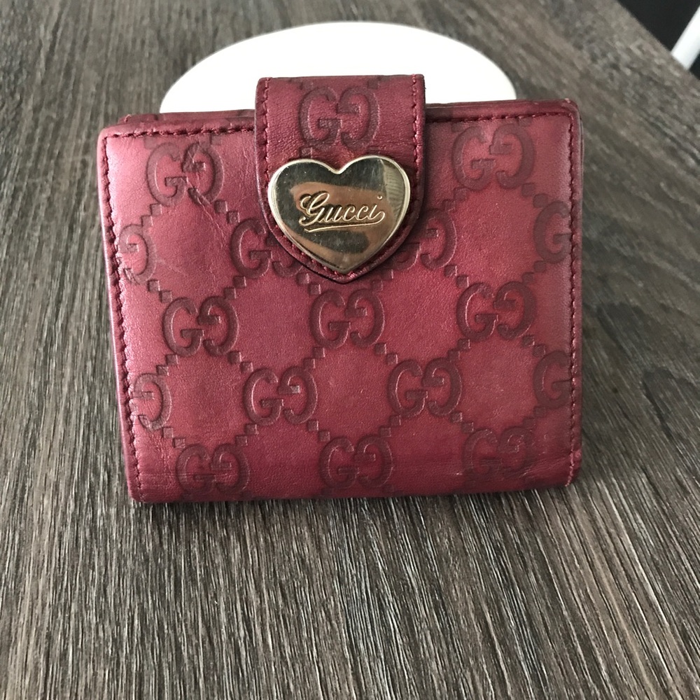 Gucci 120 heart wallet