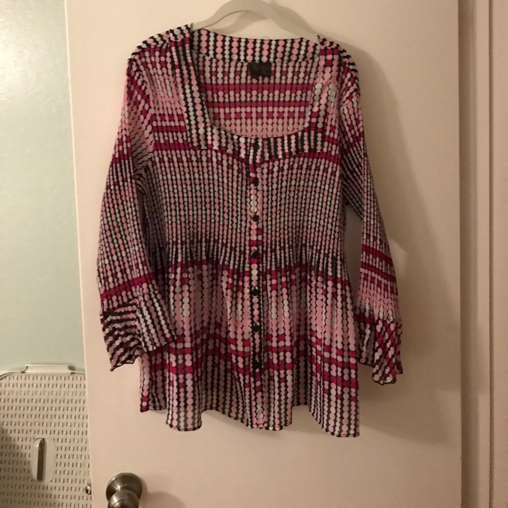 SeraNade shirt, flattering fit