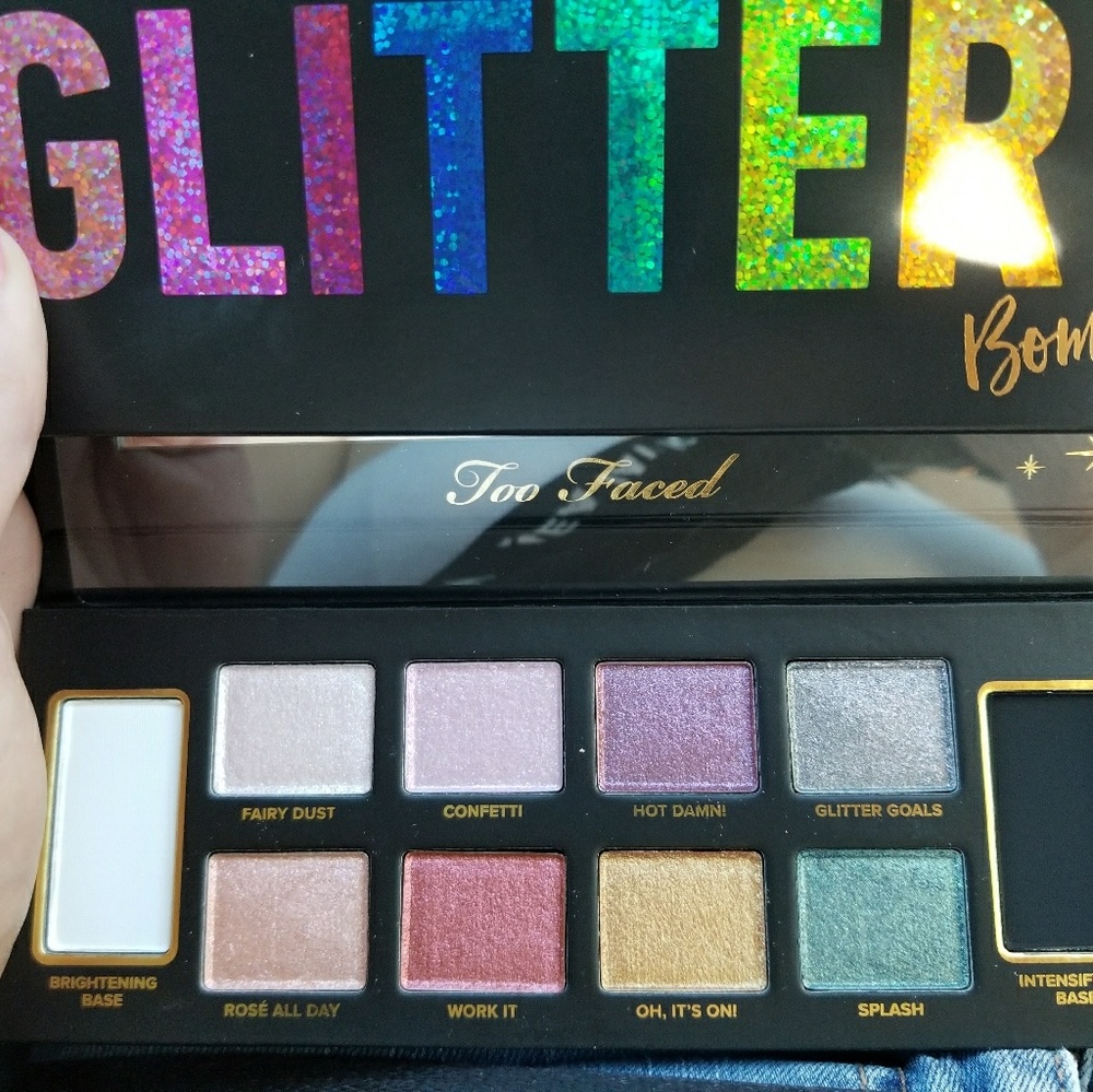 Too Faced Glitter bomb