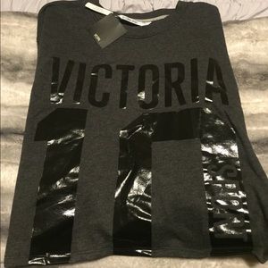 Victoria sport cropped pullover NWT!
