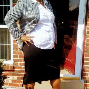 Meet your Posher, Lakisha