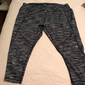 Exercise crop pants