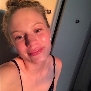 Meet your Posher, Melissa