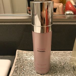 Chanel chance tendre sheer moisture mist