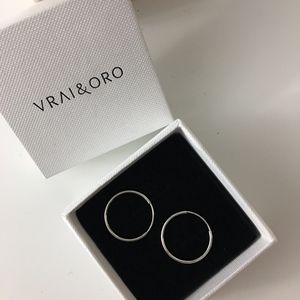 14k White Gold Hoops - Vrai and Oro