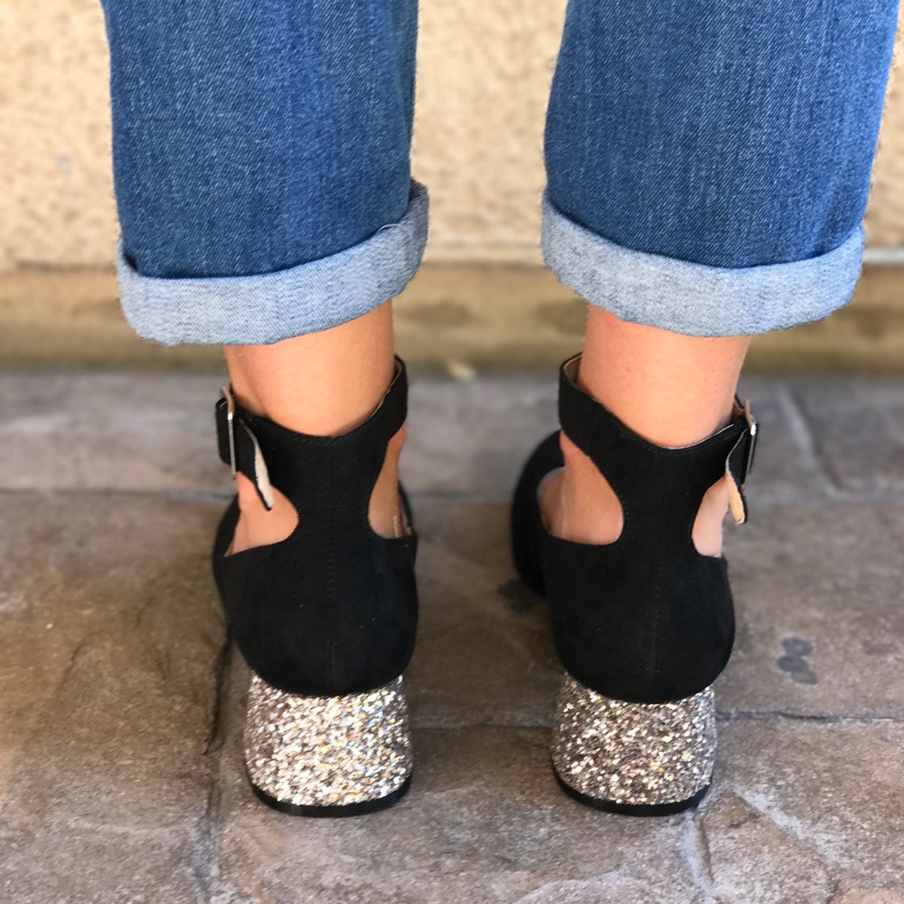 Ankle Wrap Glitter Chunky Heel Mary Jane Pump - Picture 3 of 8