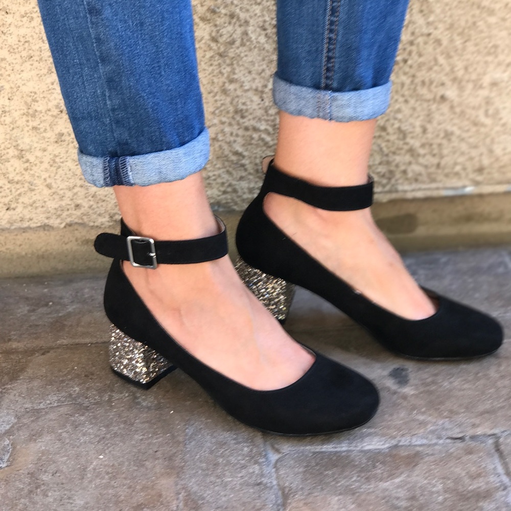 Ankle Wrap Glitter Chunky Heel Mary Jane Pump - Picture 2 of 8