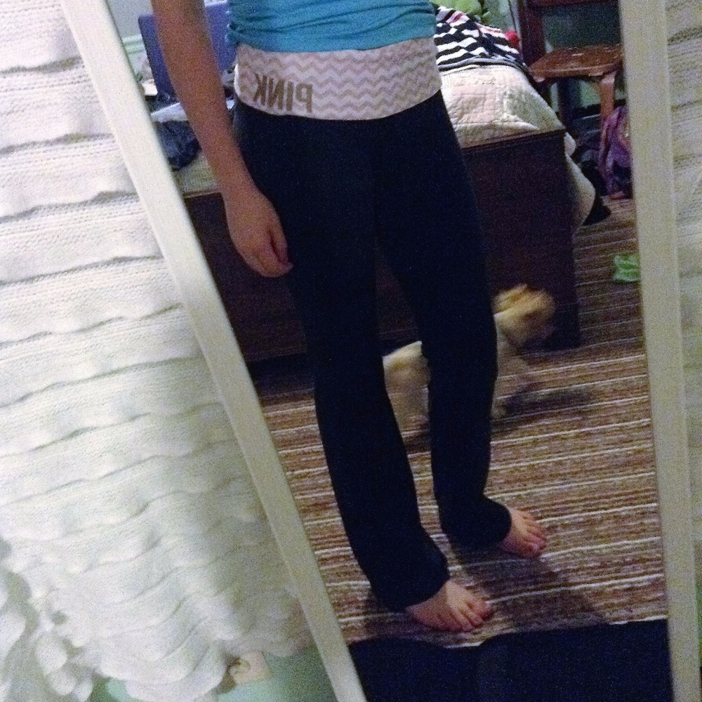 VS PINK YOGA PANTS