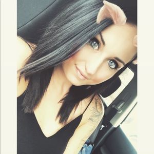 Meet your Posher, Abbey