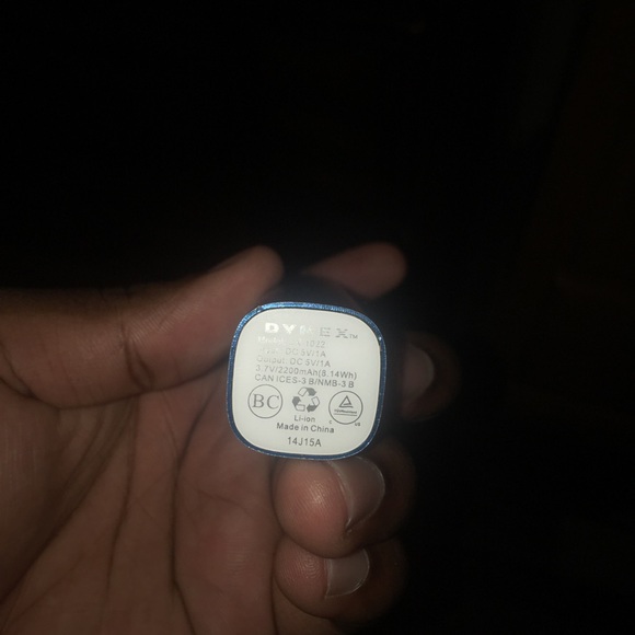 Portable charger (works for any phone) - Picture 2 of 3