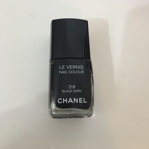 Chanel Nails Polish #219 Black Stain