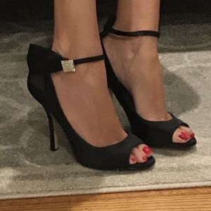 Audrey Brooke Women's Shoes