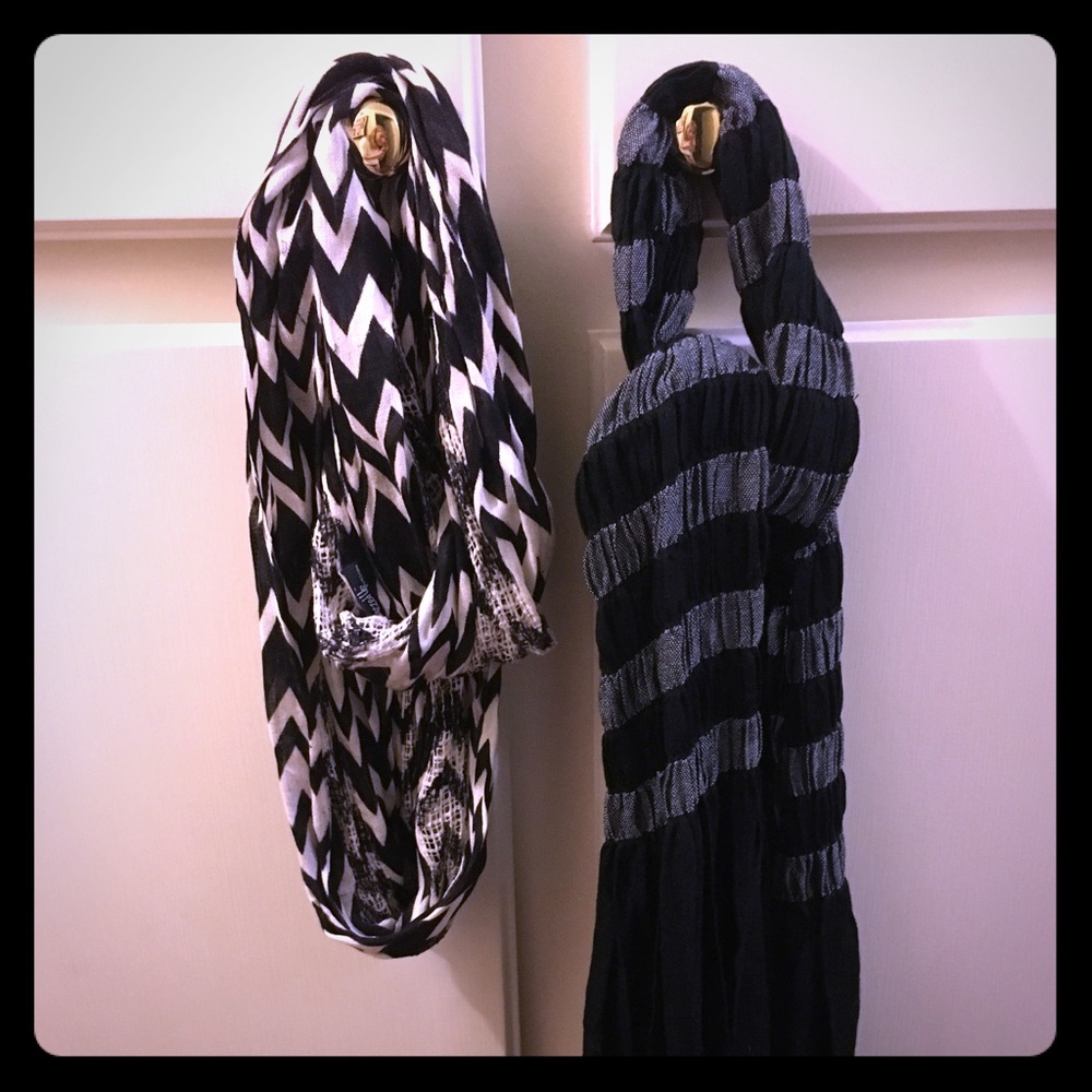 Scarf Bundle for Fall!  Like New!  🍁