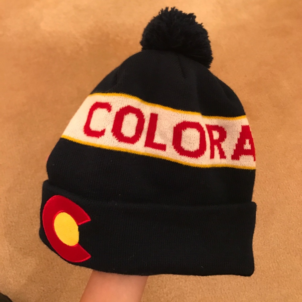 Colorado Winter Hat Beanie with pom