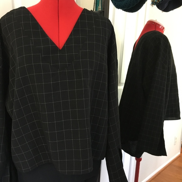 Asymmetrical Loose Blouse with Bell Sleeves - Picture 3 of 6