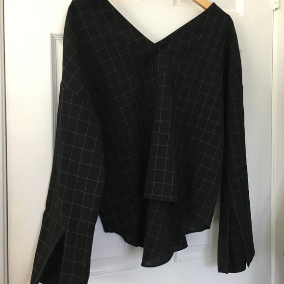 Asymmetrical Loose Blouse with Bell Sleeves - Picture 5 of 6