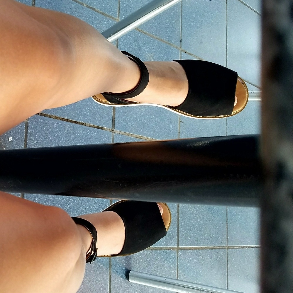 Clarks black leather sandals