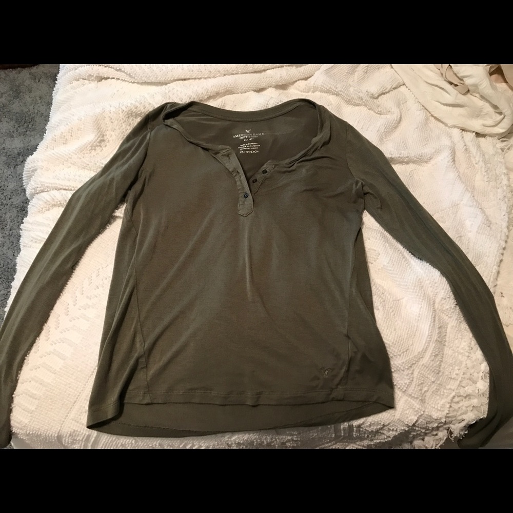 Army green comfy long sleeve shirt