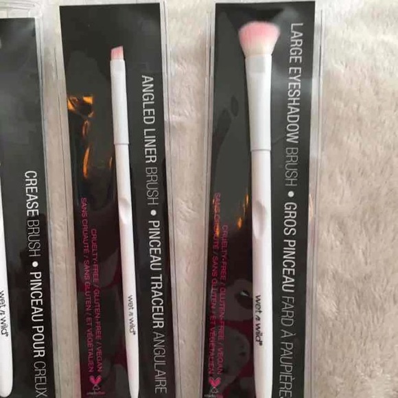 🆕 Wet N Wild Set of 10 Makeup Brushes (1each) - Picture 4 of 4