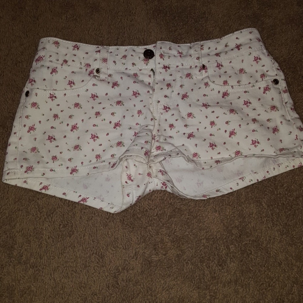 3/$10 White floral shorts