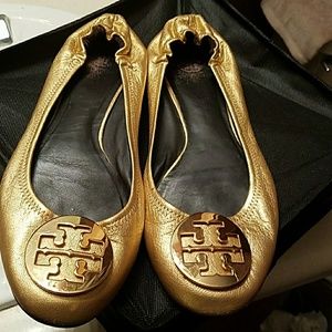 Authentic  Tory BURCH  gold flats