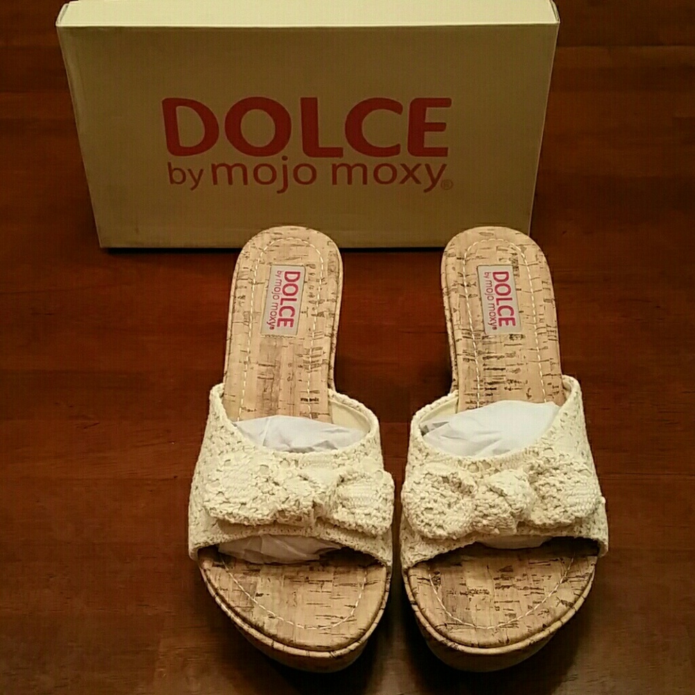 Dolce by Mojo Moxy Women's Piper Wedge Sandal