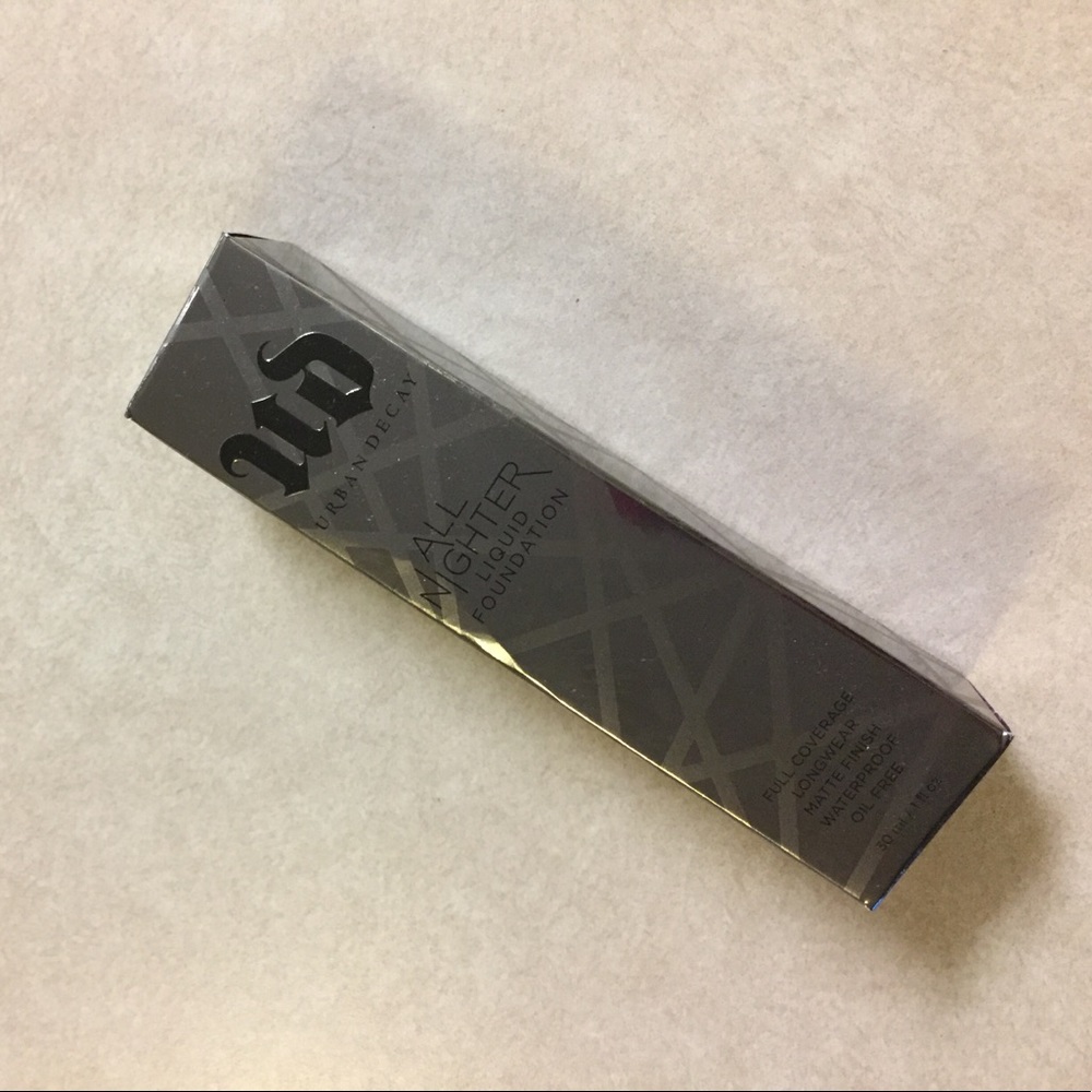 Urban Decay All Nighter Foundation Shade 1.0