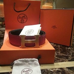 A Hermes reversible belt